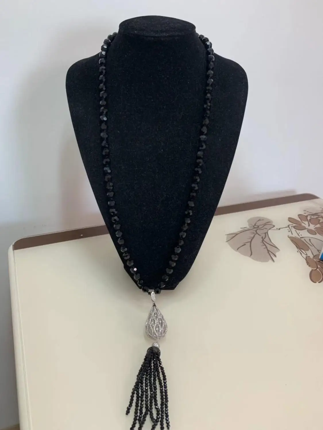 

Best-selling 10mm black glass crystal micro inlay zircon tassel long sweater chain necklace fashion jewelry