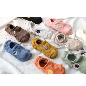 

2020 New Product Japanese Embroidery Breathable Silicone Antiskid Invisible Socks Spring Summer Cotton Funny Cute Socks Women