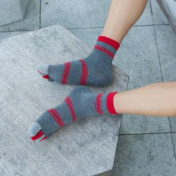 

2019 New Five-finger Socks Men Cotton Funny Cute Short Socks Deodorant Splice Cotton Socks Foot Finger Toe Man Socks Autumn