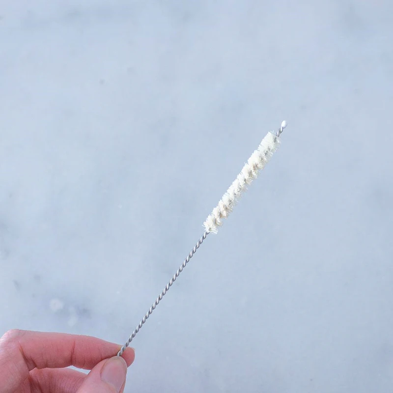 bamboo-straw-and-brush-sisal