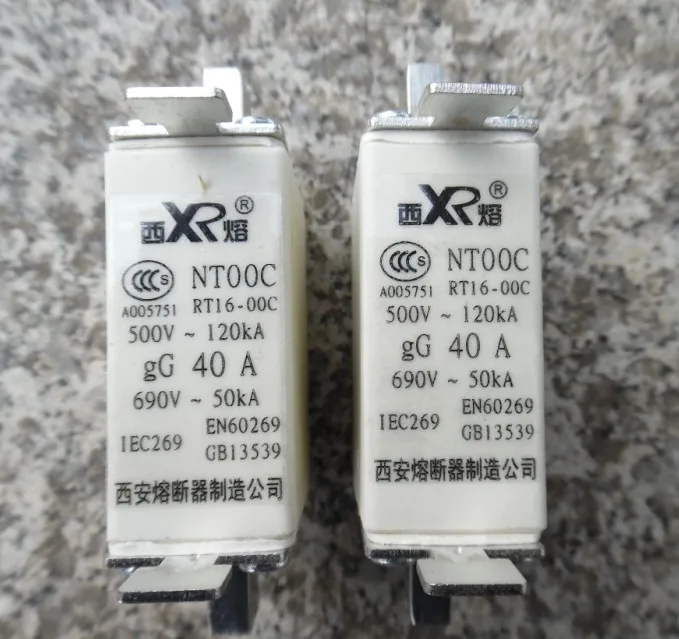 Предохранители: RO30C NT00C RT16-00C 100A 500 V/660 V gL/NT00C 80A 500 V/RT16-00C 63A 500 V/RT16-00C NT00C 40A 500 V/690 V gG