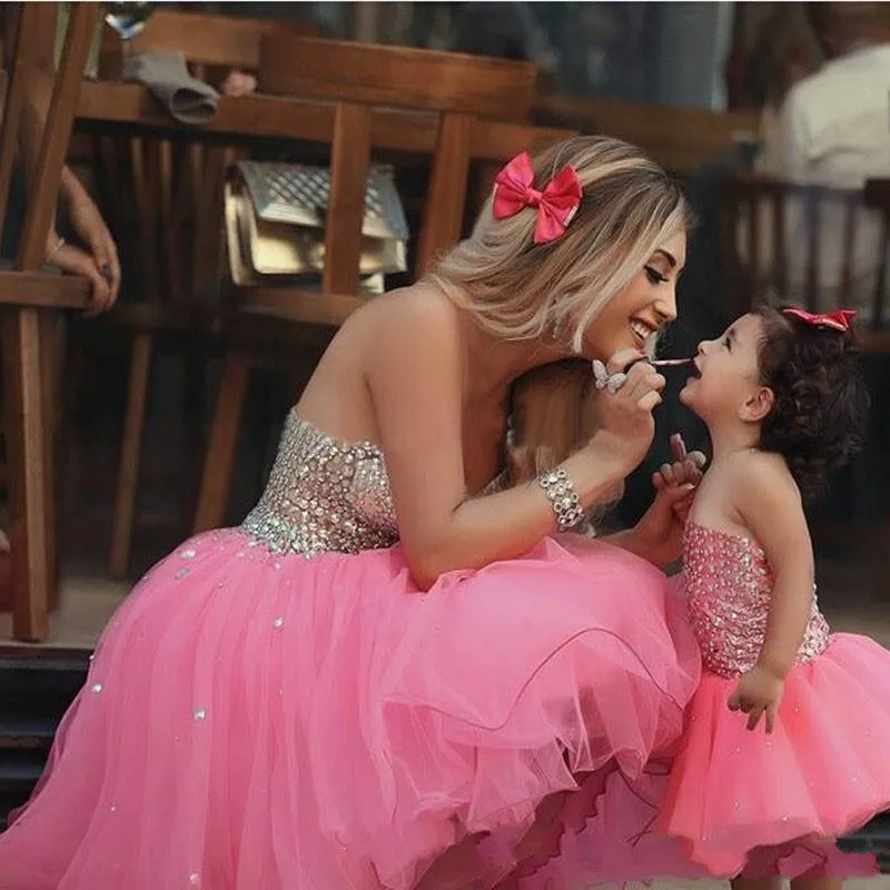 

Pink Short Prom Party Dresses For Mother And Daughter Matching Dress A Line Beads Top Baby Birthday Formal Dresses 2020