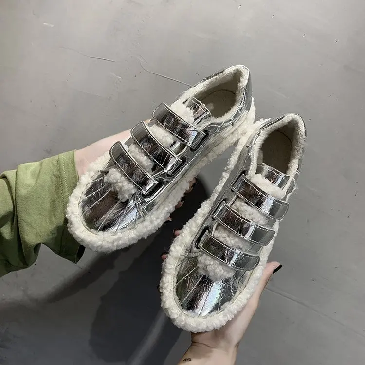 

RWHK 2019 autumn and winter new flat with magic paste retro cotton shoes warm plus cotton fur thick bottom women's shoes M059