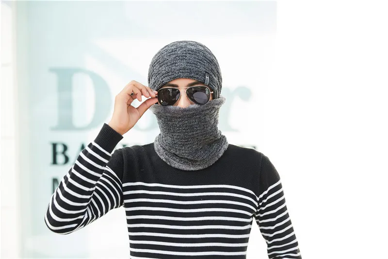 New Winter Men Hat Scarf Set Fashion Wool Hat Male Winter Caps Men velvet thick wool warm caps riding windproof hat set
