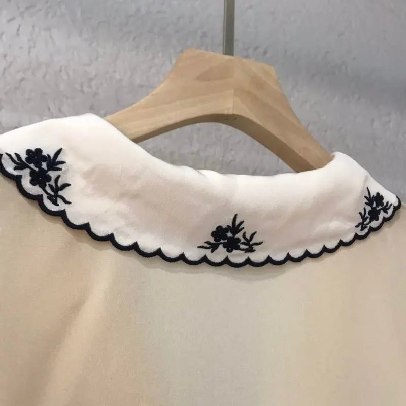 new ladies fashion bubble sleeves court style short silk top 1011