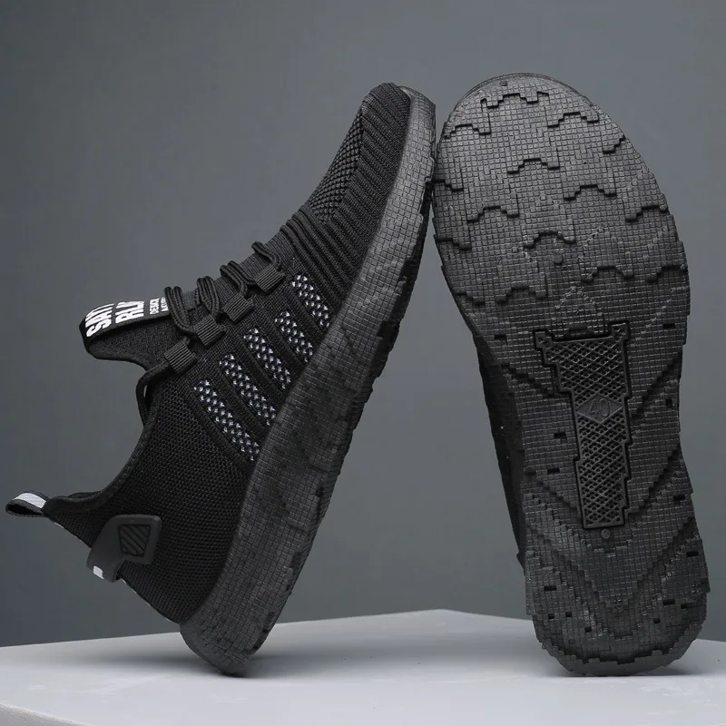 

2019 Summer New Style Fashion & Sports Casual MEN'S SHOES Versatile Foot Covering Breathable Fly Netting Surface Shoe
