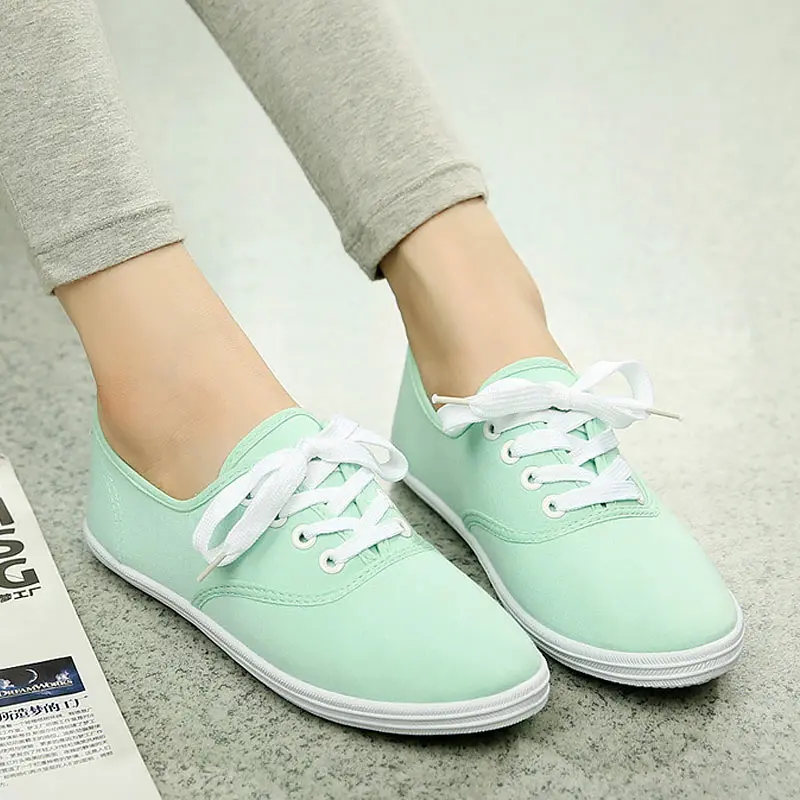 Женская полотняная обувь 2021 новые модные удобные светильник на плоской подошве