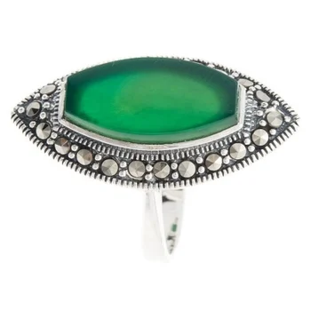 

Yuk marcasite ring with chrysoprases and marcasites of silver