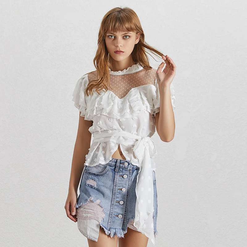 Женская блузка в горошек TWOTWINSTYLE летняя шифоновая с оборками на воротнике