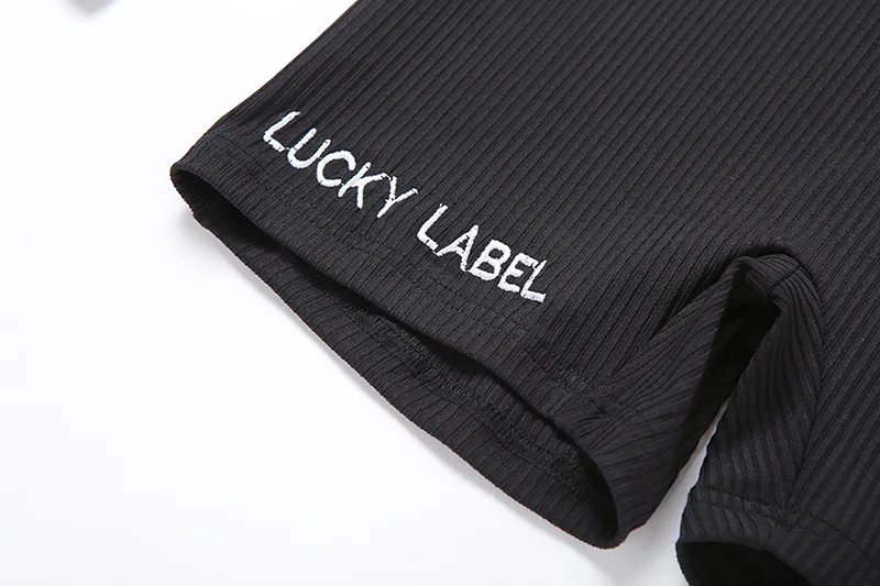 15285913384_1453572700