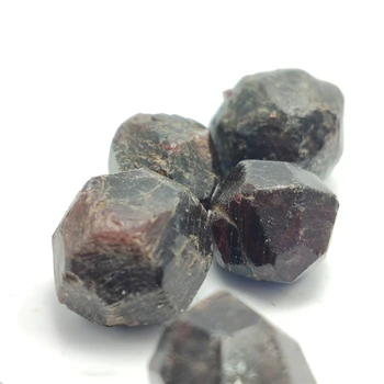 

Natural Crystal Red Garnet Rough Raw Stone Gem Mineral Stone Rock Gravel Specimen Healing Reiki Specimen Healing