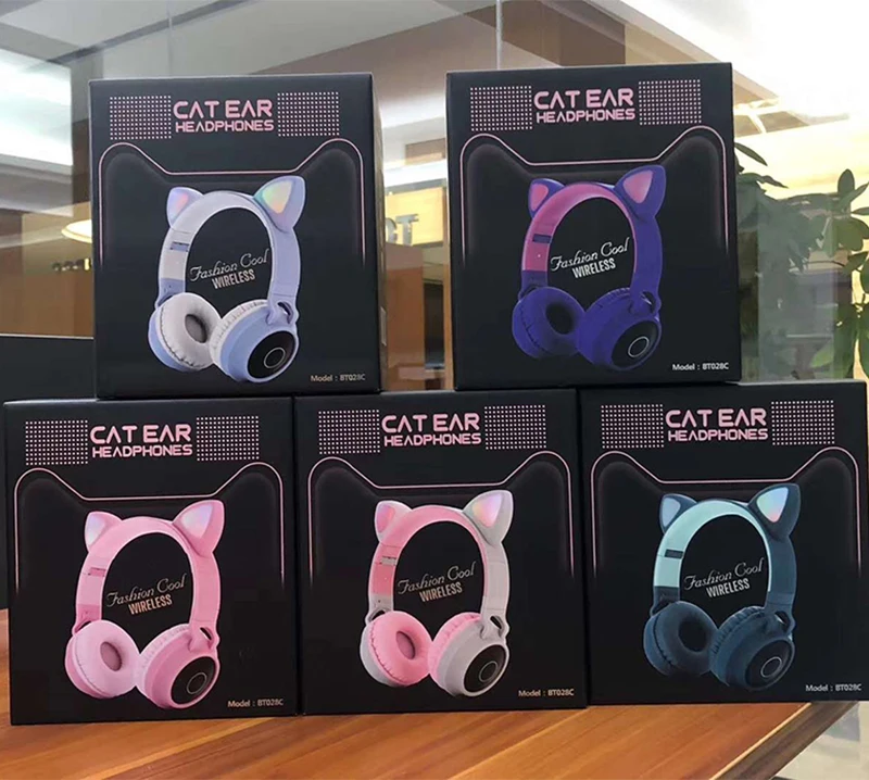 Wireless Headphones Cute Portable Earphone Wireless Cat Ear Bluetooth 5 0 Earphone Headset LED Lights Earphone Kids Girl Headset
