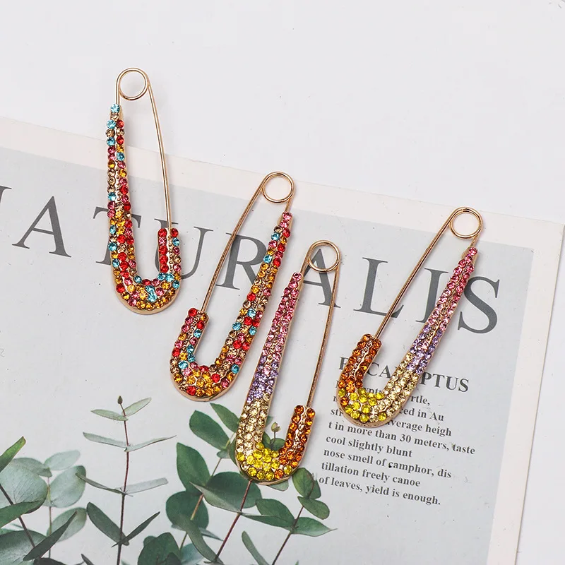 

KOMi European American Fashion Special Pin Earrings Shining Colorful Rhinestone Crystal Earrings for Women Ear Jewelry I0552