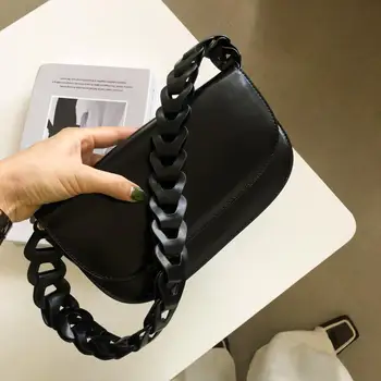 

Twisted Woven Leather Baguette Bag Chic Cowhide Underarm Bag 2020 Saddle Armpit bag Handbag Summer Women shoulder messenger Bag