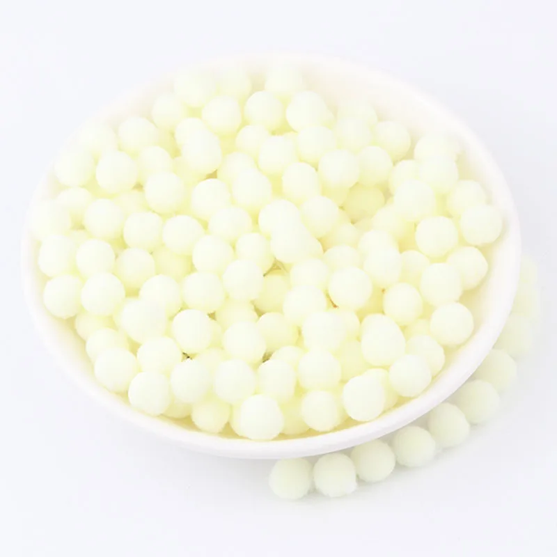 10 light yellow Пушистый мини помпоны 8 мм круглый шарик-помпон плюшевый помпон Pom Pony Dekoracyjne для детей игрушки DIY ремесло поставки 2000 шт - Цвет: 10 light yellow