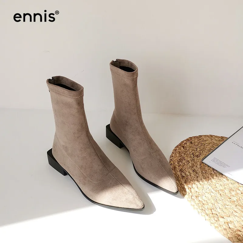 ENNIS/брендовые эластичные замшевые сапоги из флока черные женские ботинки на низком квадратном каблуке женские ботильоны с острым носком Осенняя повседневная обувь A9184