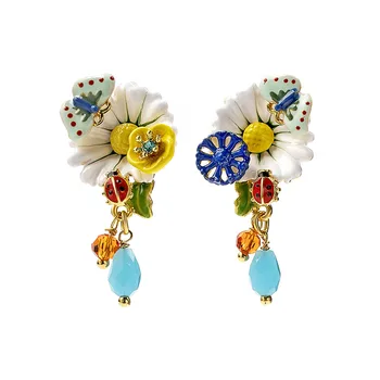 

Cute Daisy Butterfly Earrings For Women Romantic lovely Asymmetry Flowers Stud Earring Fashion Party Jewelry