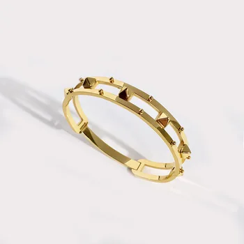 

Wholesale rivets creative titanium steel fashion jewelry female accessories bangle 3 color bracelet wristlet jewel bangles