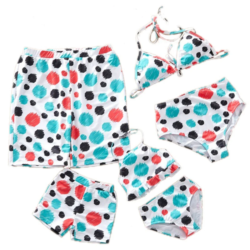 

2020 New Summer Family Matching Swimwear Beach Mommy And Me Swimsuits Dad Son Swimming Trunks Mother Daughter Matching Clothes