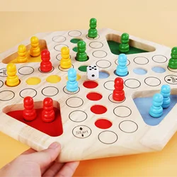 Crianças voando jogo de xadrez xadrez brinquedo de madeira jogo de tabuleiro bebê pai criança interação educação precoce brinquedos de xadrez educativos