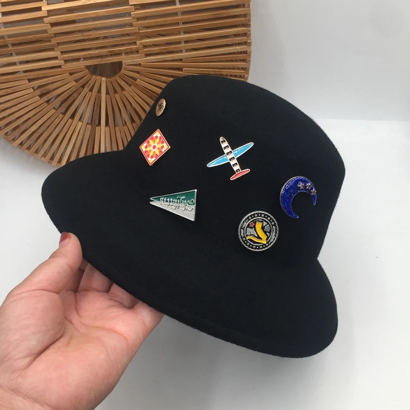 

Europe and the United States the new black wool Basin cap badge fisherman fashion joker restoring ancient ways bucket hats