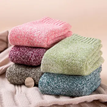 

2019 Warm Female Socks Thicken Thermal Cashmere Snow Winter Socks Seamless Boots Floor Sleeping Socks Long Christmas Fitness
