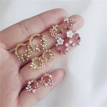 Pendientes Flores de diseño anillo de oreja color flor hembra simple pendientes para mujer 2019(China)