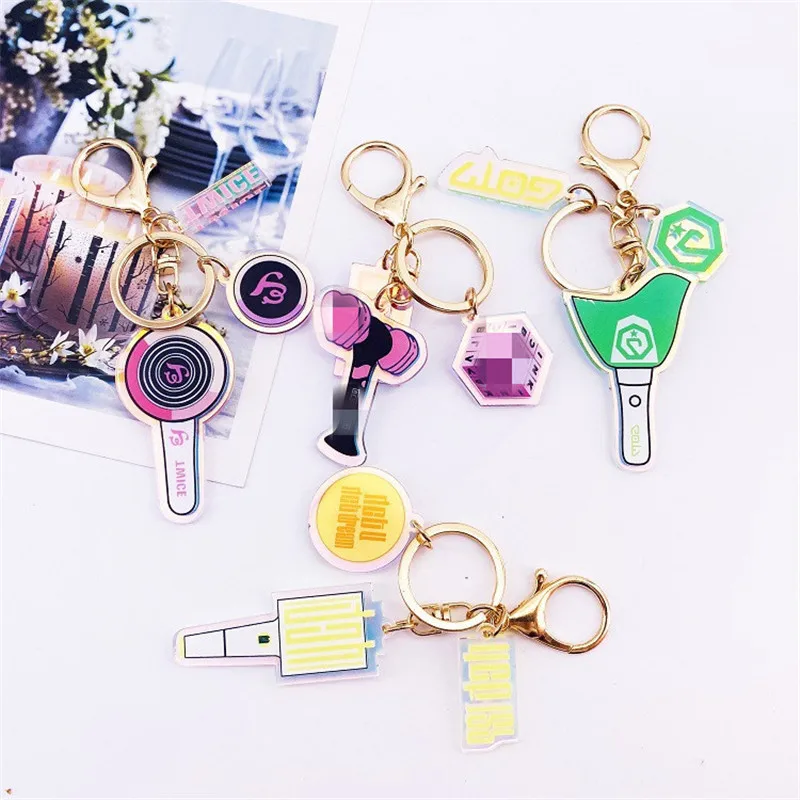 

1 Pcs Kpop Blackpink Exo Twice Got7 Laser Double-sided Keychain Pendant Key Decoration Color Changeable Key Ring Accessories