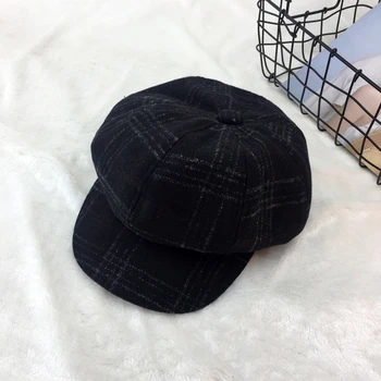 

Japanese octagonal hat autumn and winter plaid hat women fashion beret caps casual painter hat men