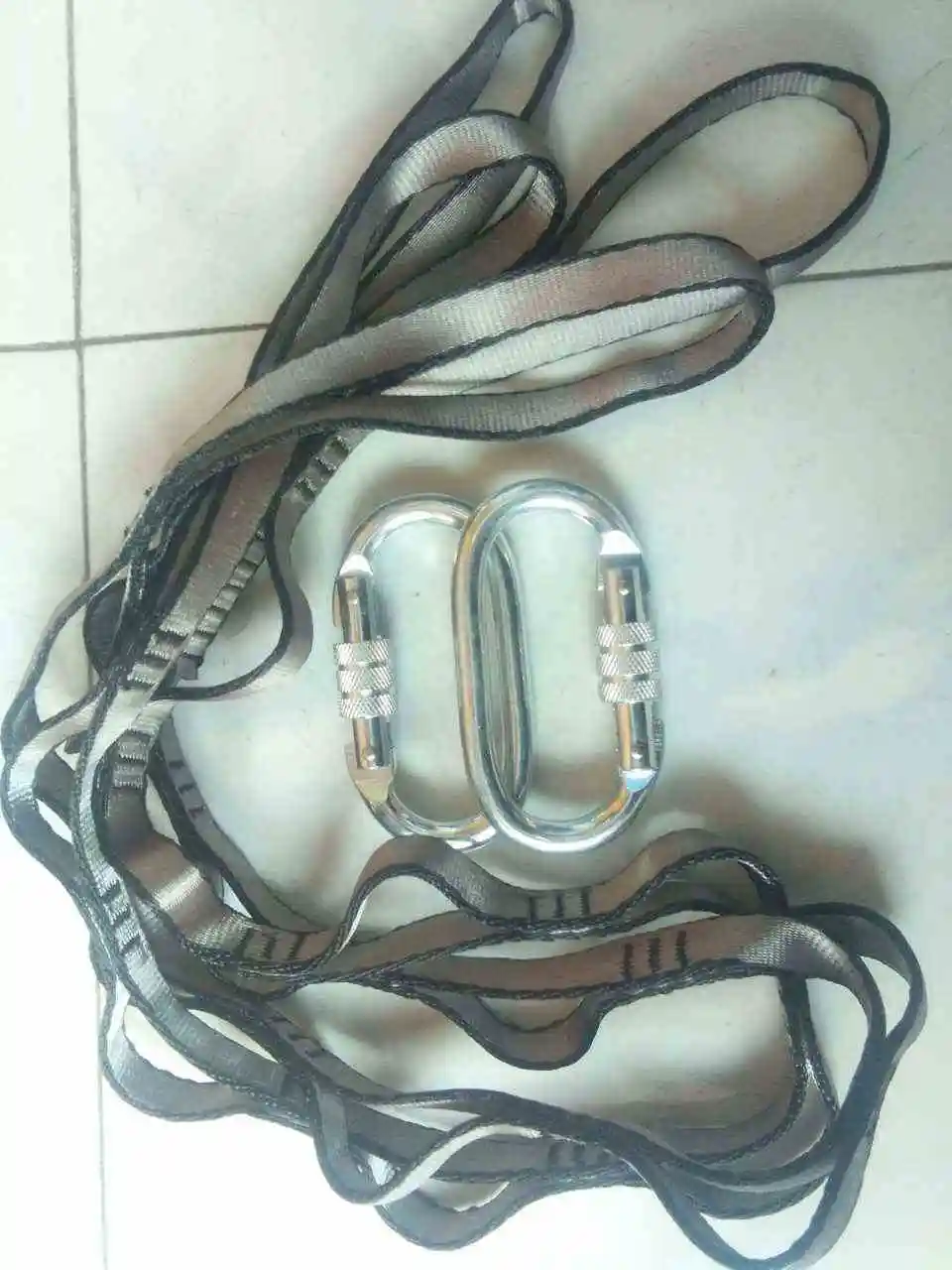 0405C647633C08B72F843458BEED6E04