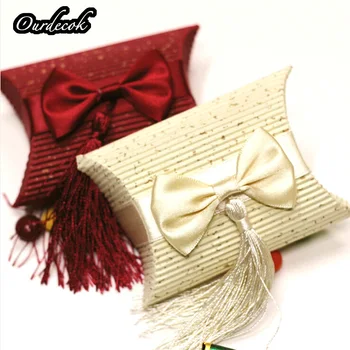 

50 Pieces 2Color Pillow Bow Candy Box with Tassels for Wedding Candy Favor Gift Event Party Supplies