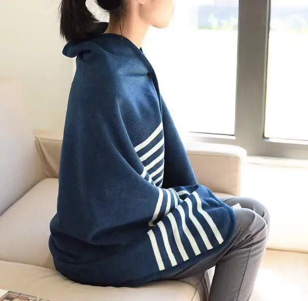 

Coral Fleece Thick Shawl Blanket Wearable Special For Autumn And Winter Multifunction Sofa Blanket
