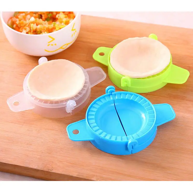 

Manual Pinch Dumplings Mold Kitchen Accessories Home Quality Plastic DIY Package Water Dumplings Tools Color Artifact Maker