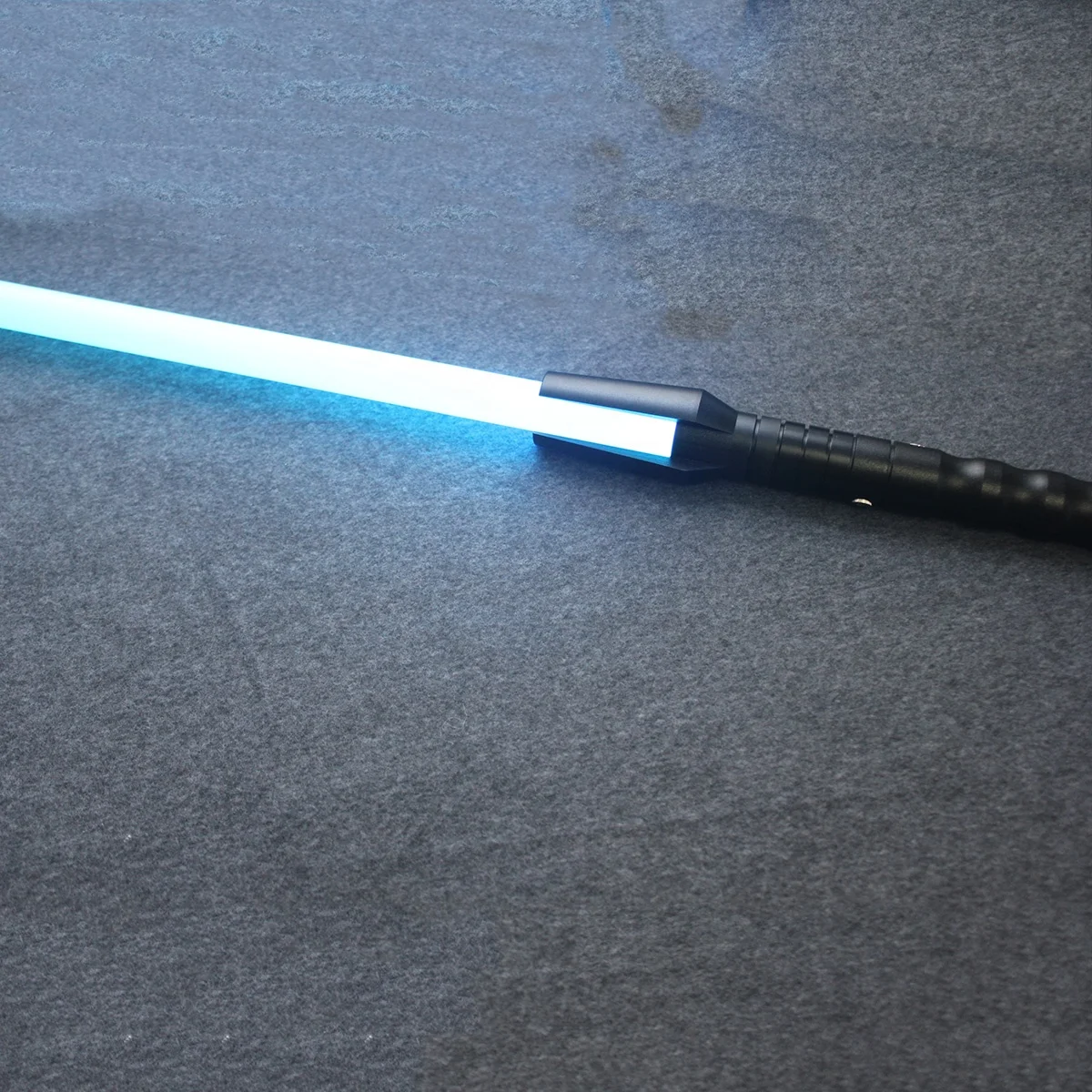 Yddsaber base lit high quality metal hilt complete heavy dueling FOC lightsaber with bright light and loud sound