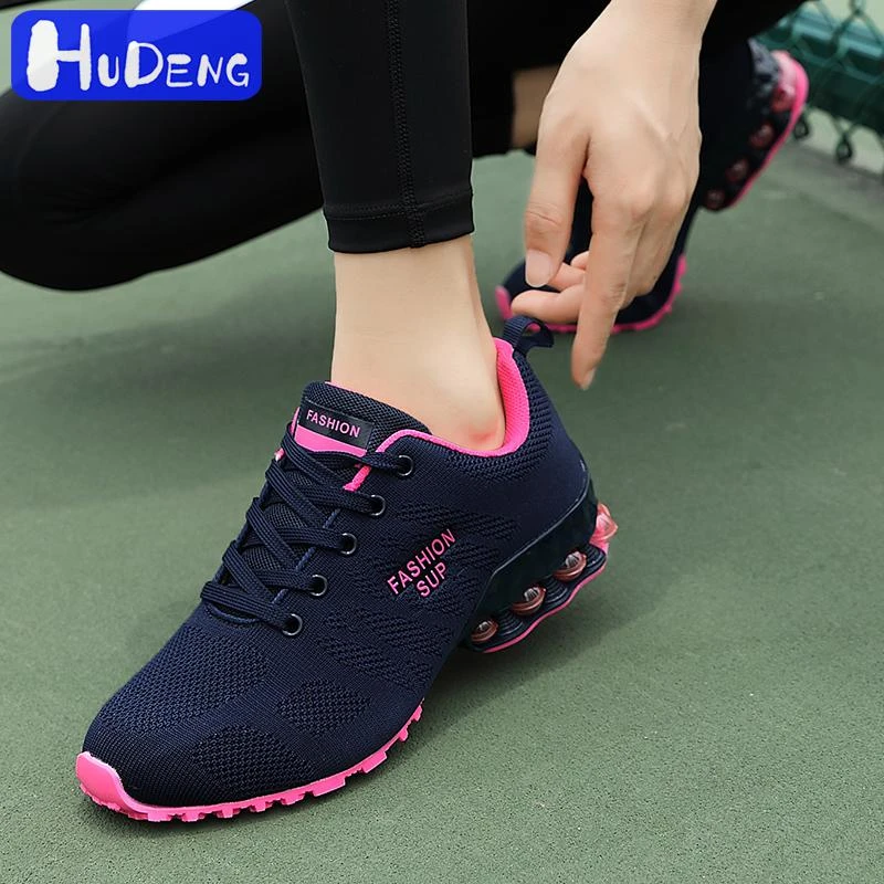 non slip tennis shoes womens