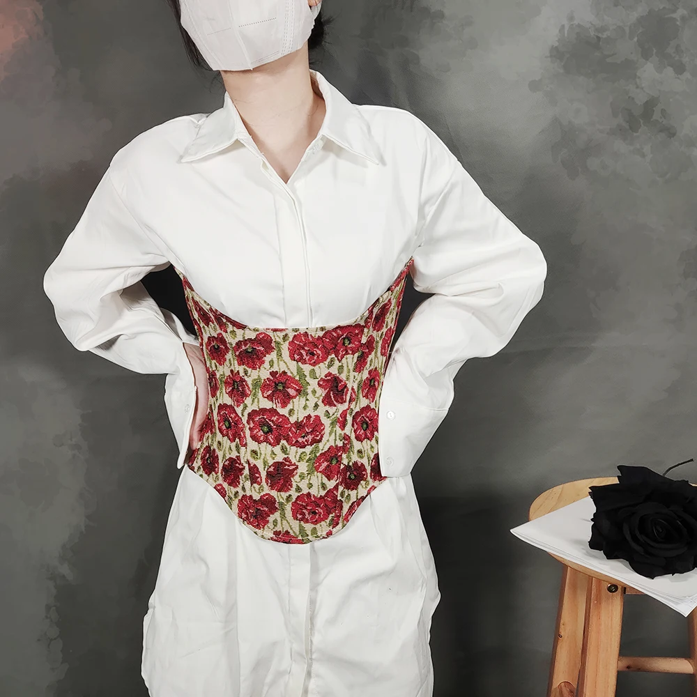 

Embroidery Floral Underbust Corset