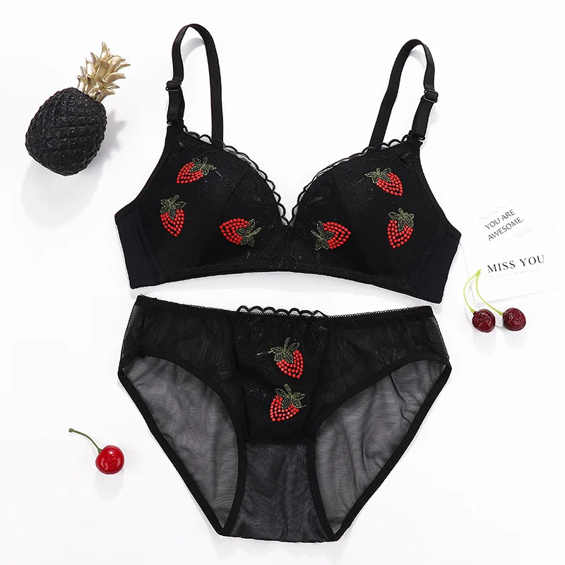 Black strawberry set Лидер продаж, Женский комплект нижнего белья, беспроводной Ультра-тонкий комплект с бюстгальтером с вышитыми фруктами и цветами, сексуальное кружевное романтическое женское белье, бюстгальтеры пуш-ап - Цвет: Black strawberry set