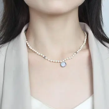 

European and American pearl necklace natural mother shell inlaid pendant women light luxury pearl Disc Necklace