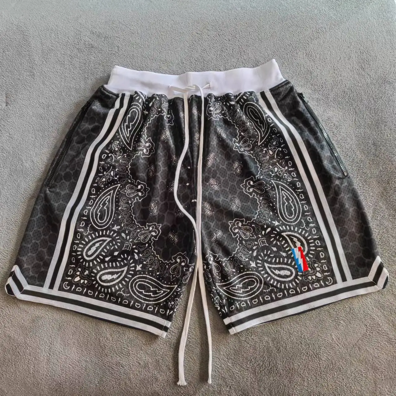 Pantaloncini da basket stampati Paisley neri stile Los Angeles più alla  moda con tasche con cerniera pantaloni da allenamento Bryant LeBron Street  Wear|Basketball Shorts| - AliExpress