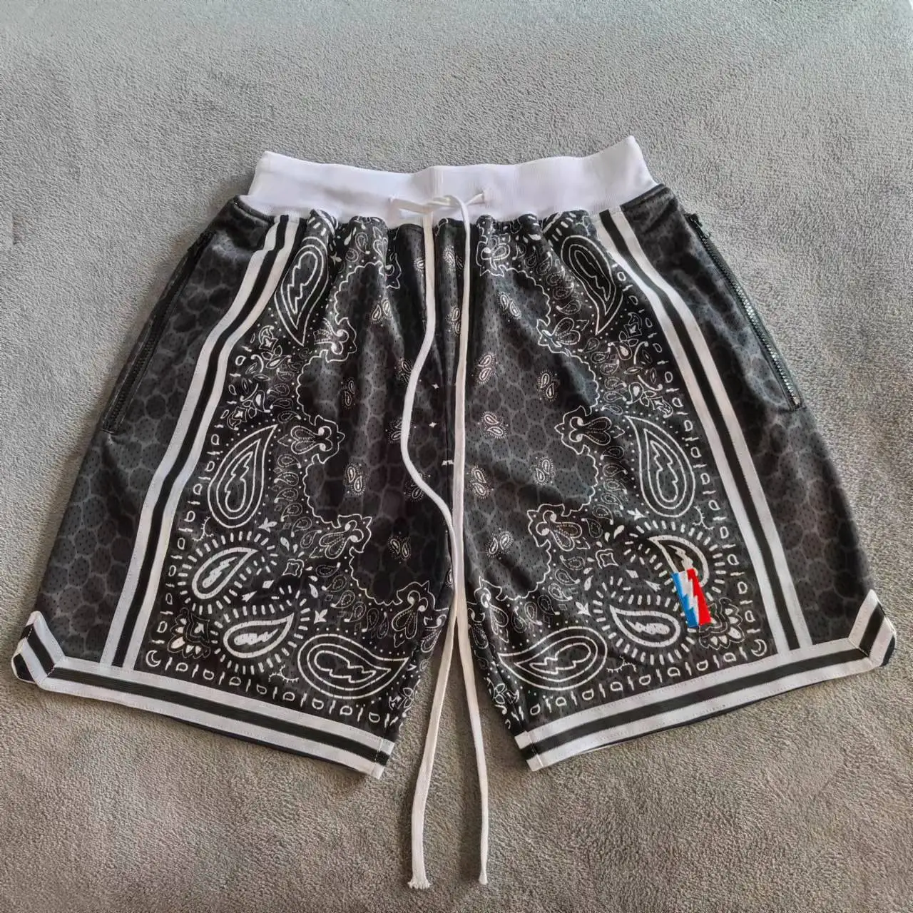 TRILLEST Los Angeles Style Black Paisley Printed Basketball Shorts with Zipper Pockets Bryant LeBron Street Wear Training Pants
