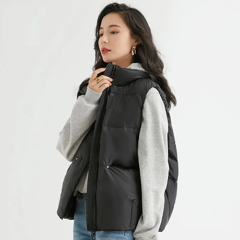 

NewBang Women's Thick Vest Ultra Light Down Vests Female Sleeveless Windproof Lightweight Warm Loose Waistcoat