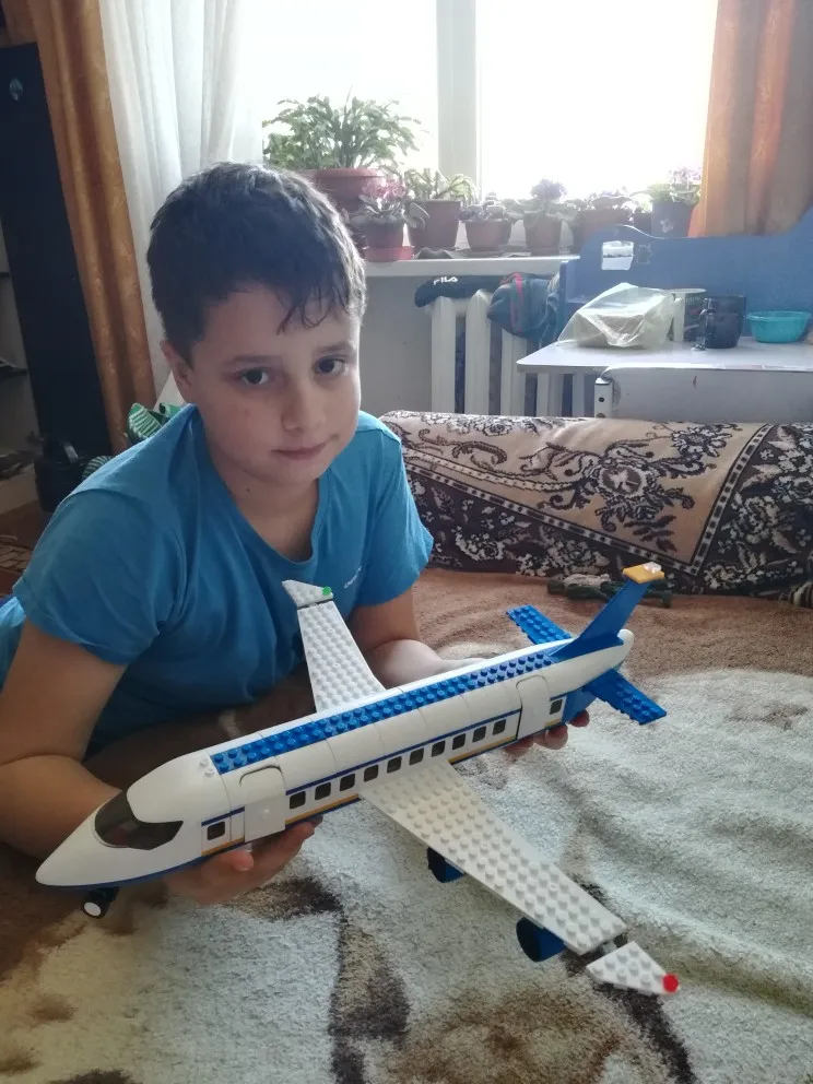 463Pcs City Airport Airbus Aircraft Airplane Plane Brinquedos Avion Model Building Blocks Bricks Educational Toys for Children 5