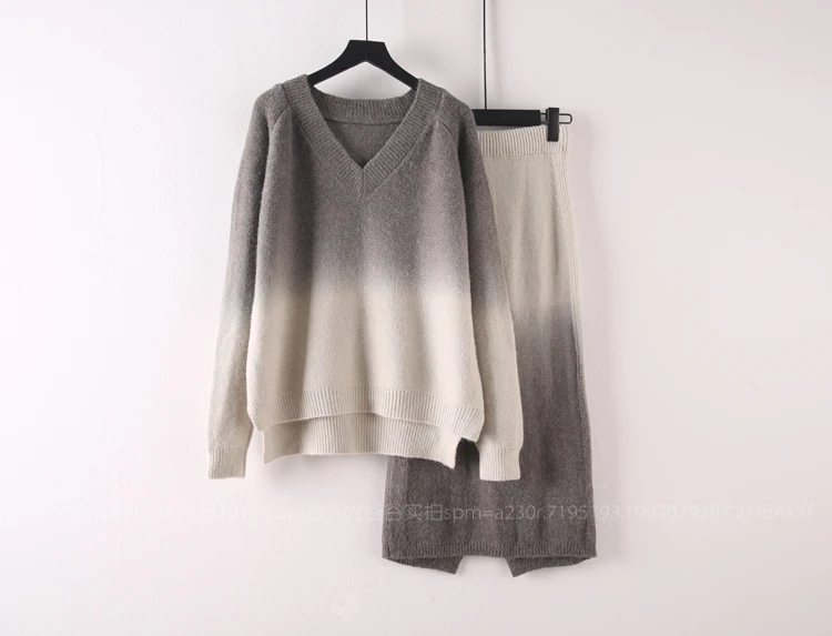 New Autumn Woman Knitted Two-pieces Suit Gradient Sweater Pencil Skirt Set for Woman Female Winter Warm Suits