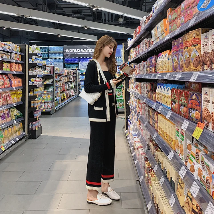 

Black Suit Fall 2020 New Knitted Cardigan Two Pairs of Wide-legged Pants V-Neck Single Breasted Full 2 Piece Set Women