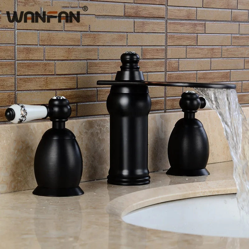 Basin Faucets Brass Luxurious 3 Hole Waterfall Basin Taps Gold