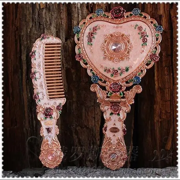 European Vintage Heart Shape Hand Mirror Makeup Mirror Frame Pocket Heart For Girl Gift J034