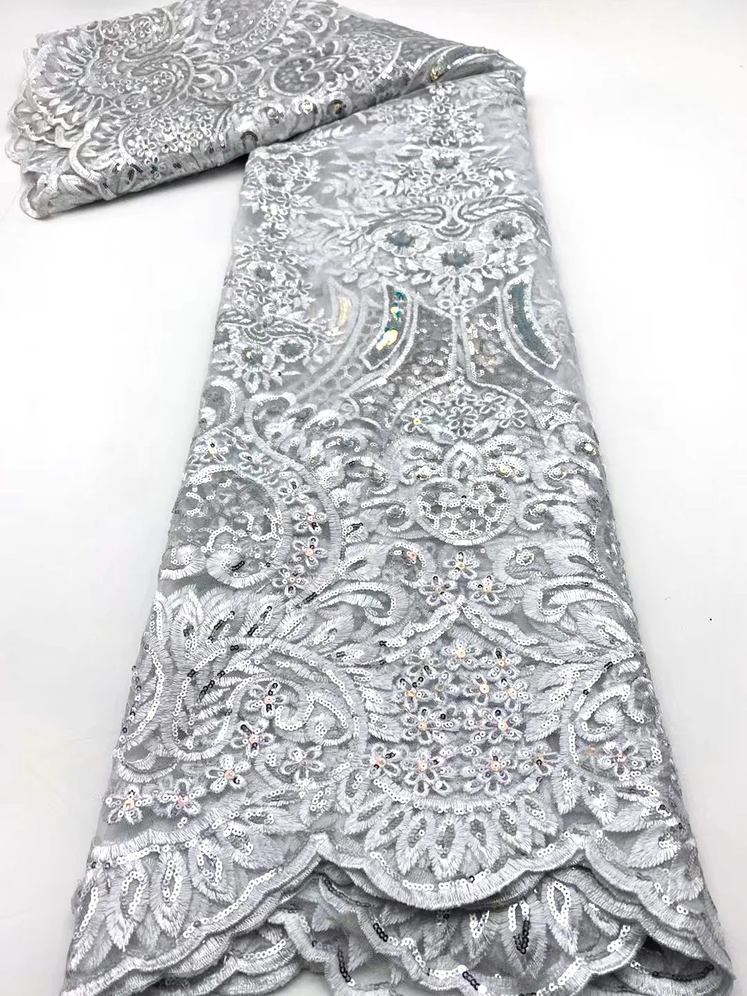 

2021 High Quality African Nigerian Tulle Lace Fabric Sequins Embroidery Embroidered Ribbed Sewing Wedding Party Dress AXH50661