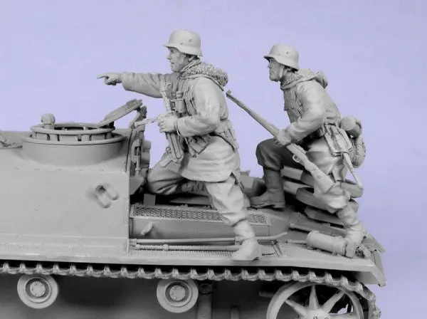 

Новый разобранный 1/35 солдат зимой включает 2 (без резервуара) фигурка из смолы Неокрашенная модель в комплекте
