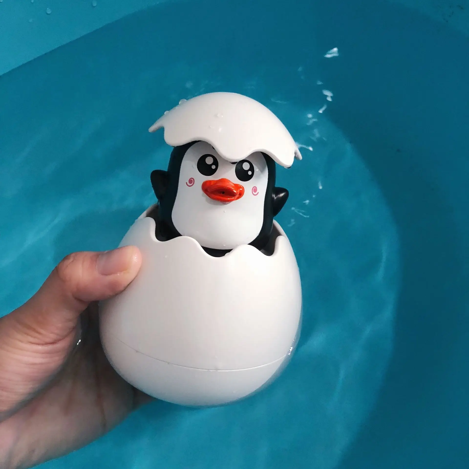 Летний день играть с водяным облаком Douyin Стиль Знаменитостей маленькая утка яйцо оболочки пингвин яйцо оболочки облако и дождь детская ванная комната Flo