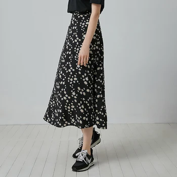 

BIAOSHENG 2020 New Black Little Daisy Skirt Female Xia Gao Waist In The Long Section Was Thin a Word Floral Long Skirt
